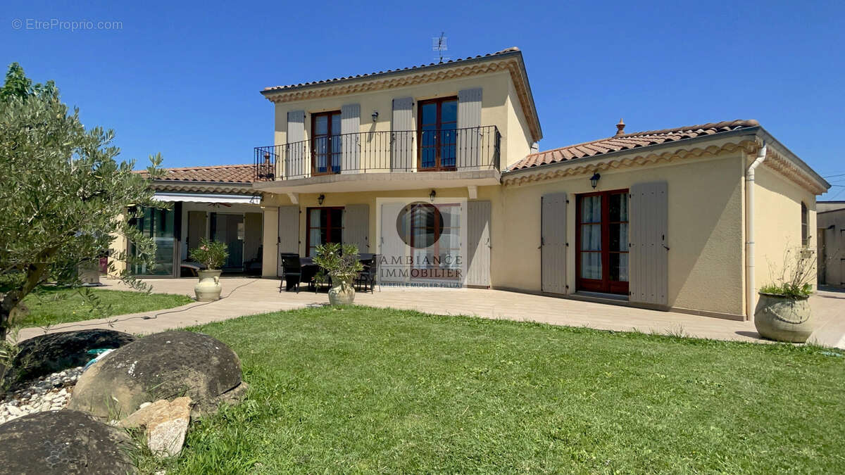 Maison à SAINT-GEORGES-LES-BAINS