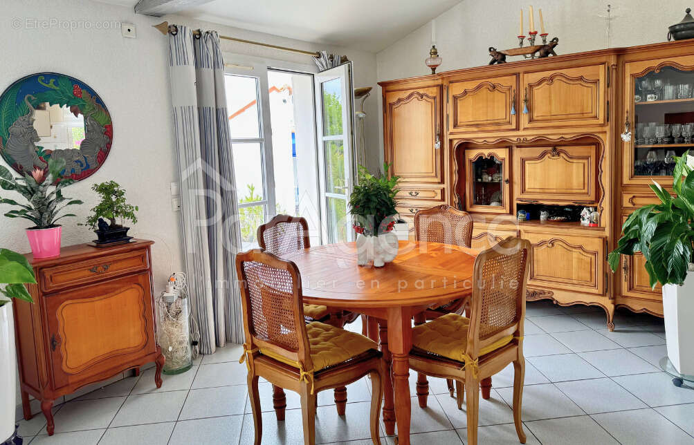 Maison à VAUX-SUR-MER