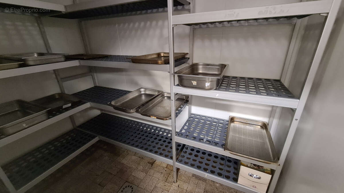 Commerce à GREOLIERES