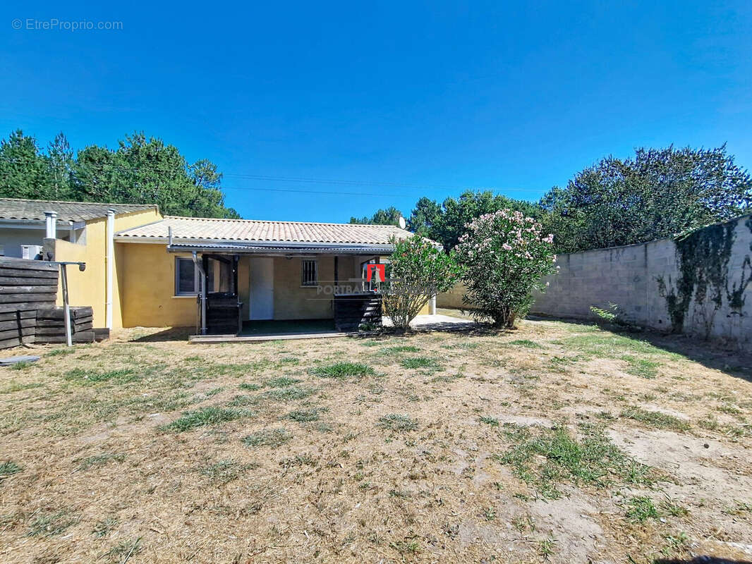 Maison 87 m² à Cavignac  - photo 2