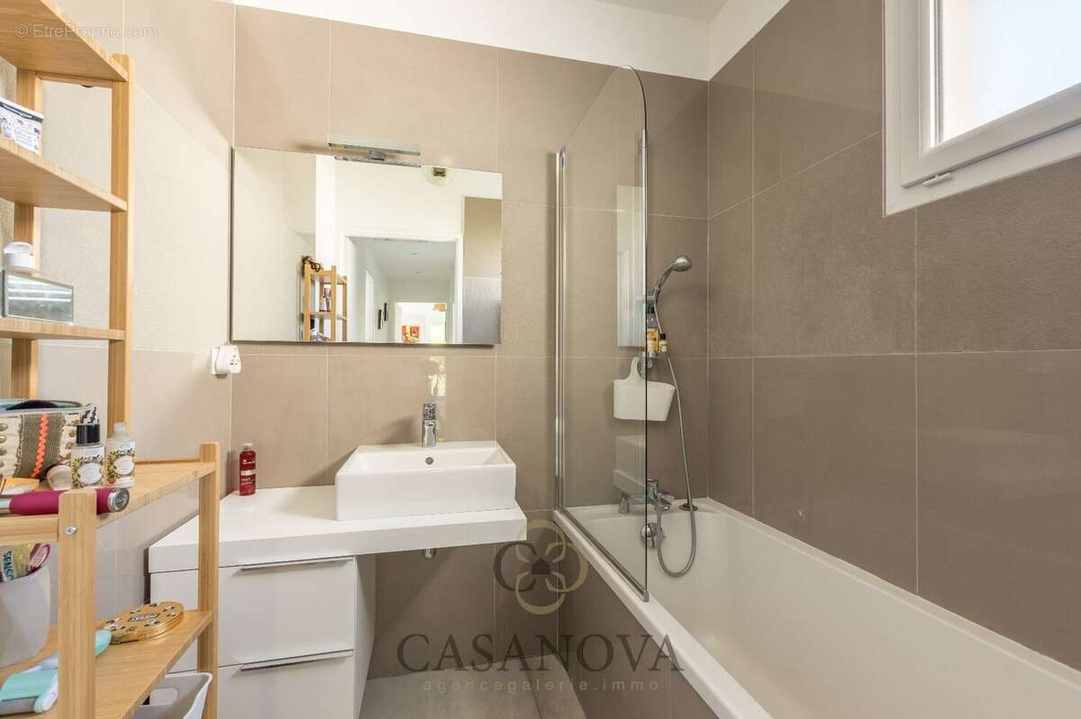 Appartement à CASTELNAU-LE-LEZ