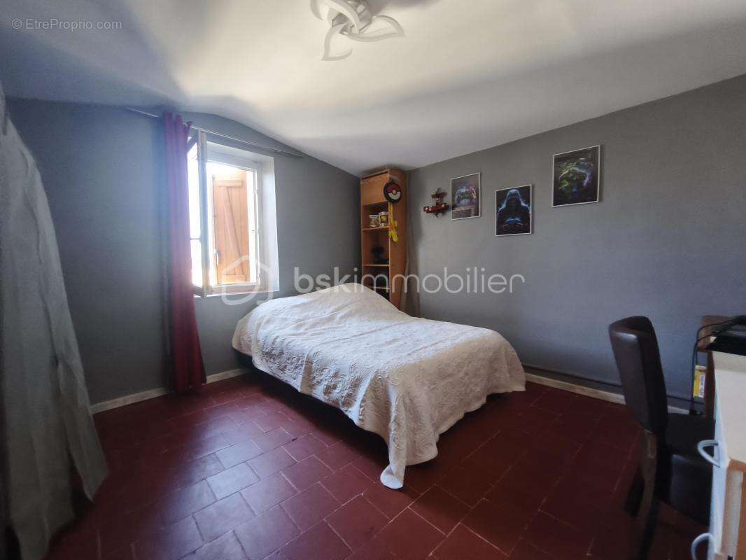 Maison à SAINTE-TULLE