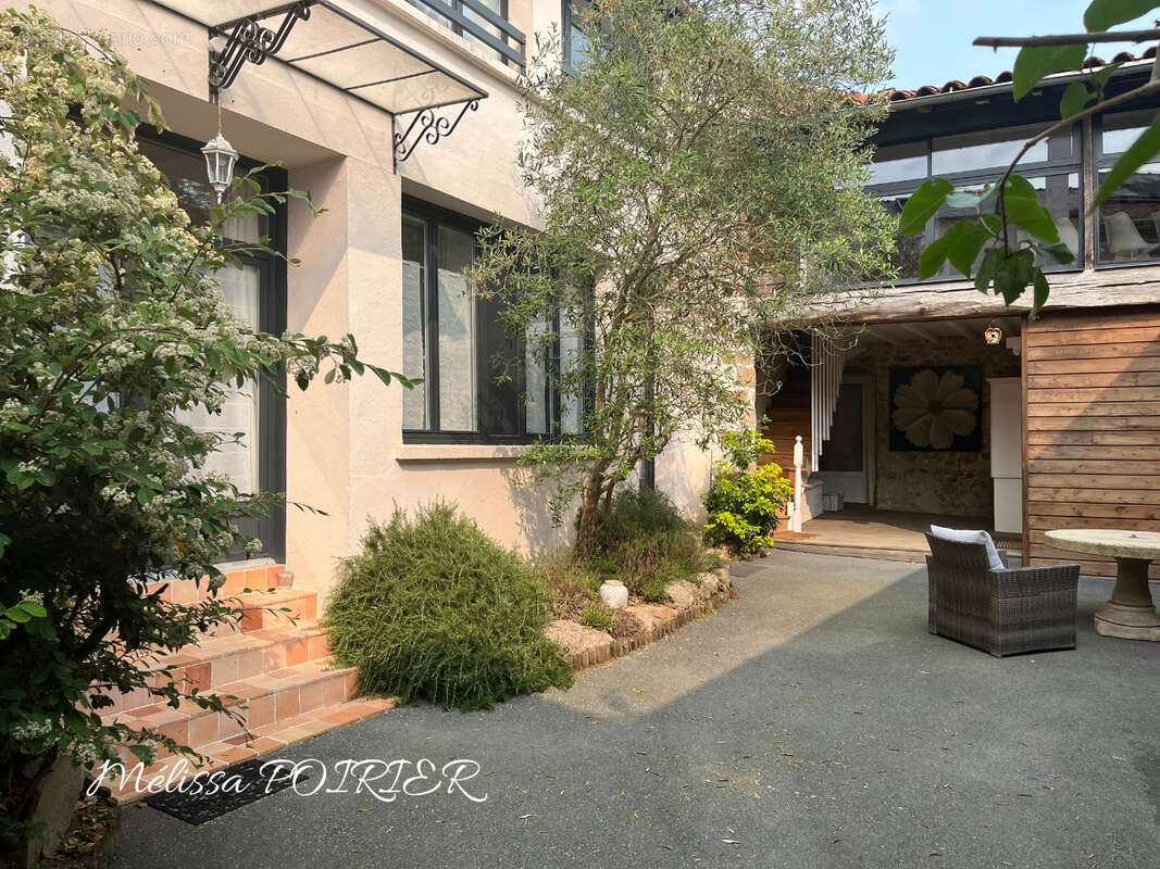 Maison à MORTAGNE-SUR-SEVRE