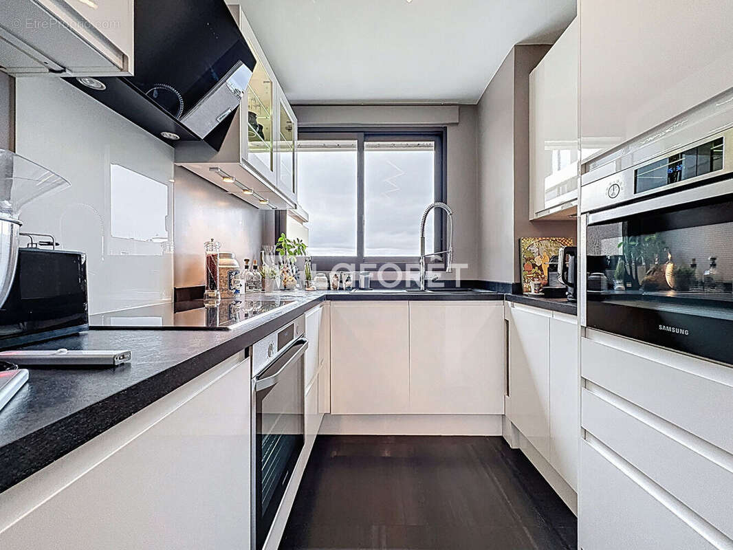 Appartement à SURESNES