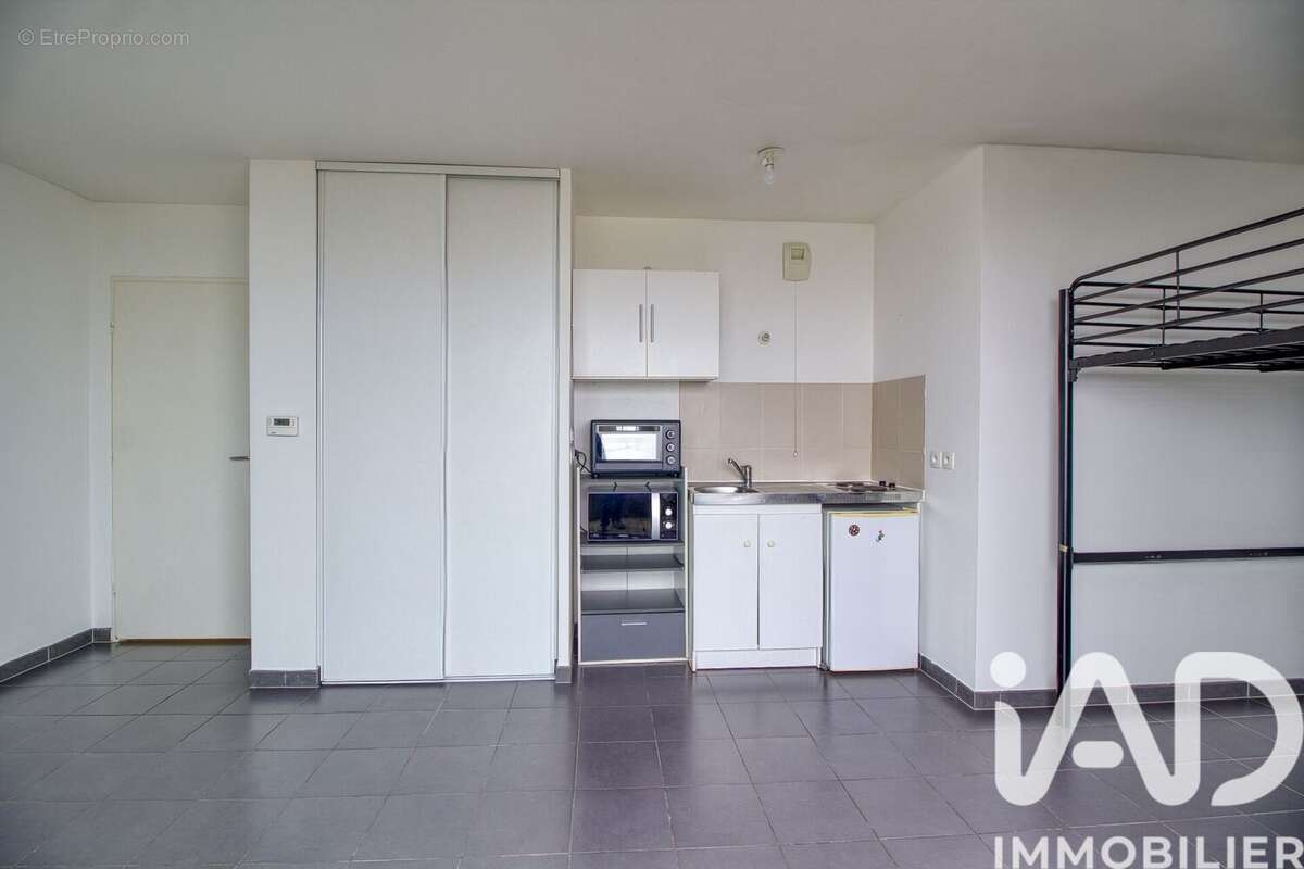 Photo 8 - Appartement à BUSSY-SAINT-GEORGES