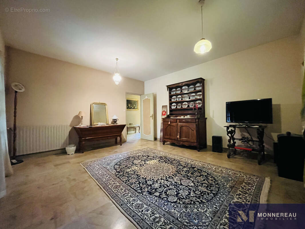 Maison à SAUZE-VAUSSAIS