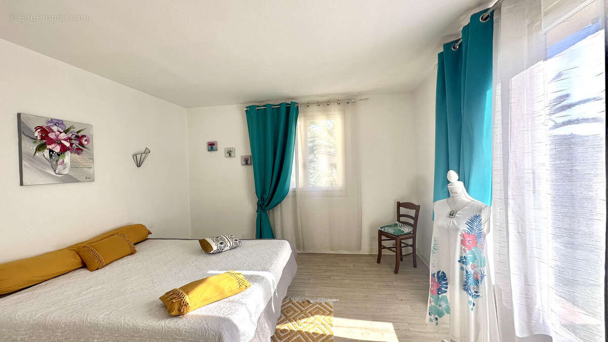 Drap   propriété d’exception 276 m2   vue panoramique   piscine - photo 7