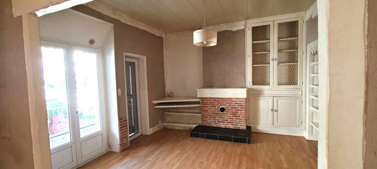 Grand appartement T4 avec extérieur et garage véhicule - photo 4