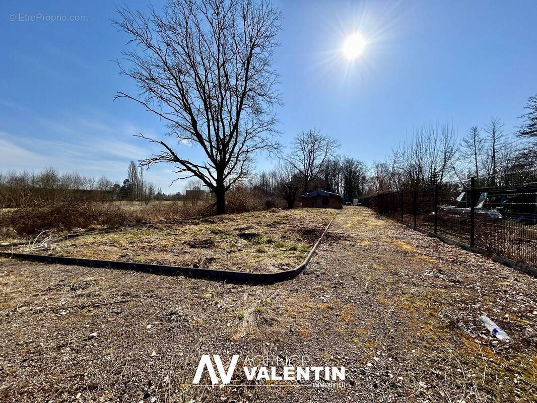 Terrain à MOULINS-LES-METZ