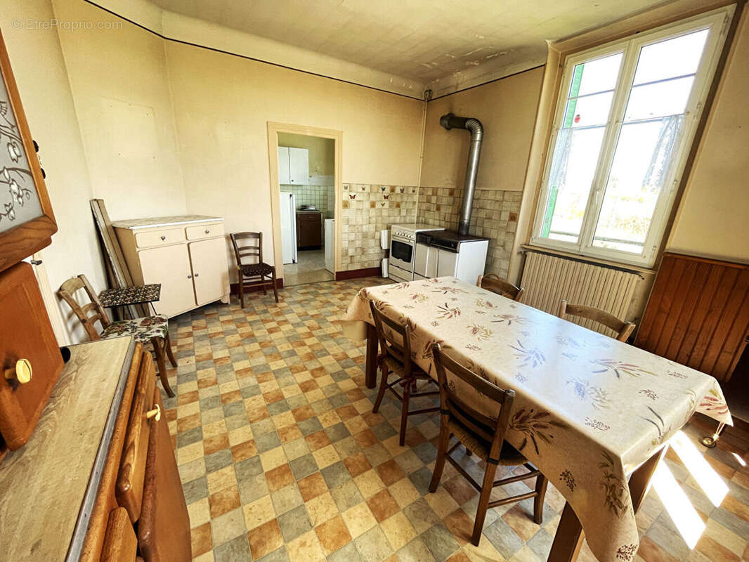 Maison à SAINT-GERVAIS-D&#039;AUVERGNE