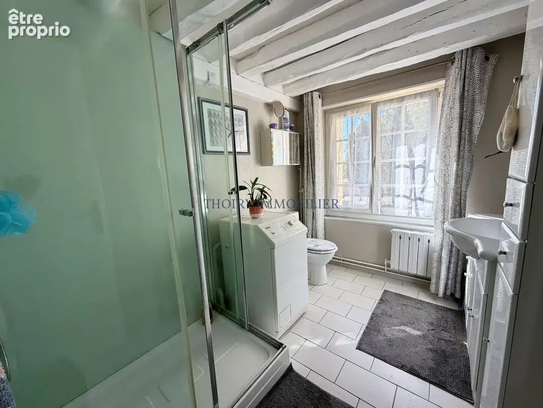 Maison ancienne de 4 pièces avec combles aménageables et grange en dépendance. - photo 5