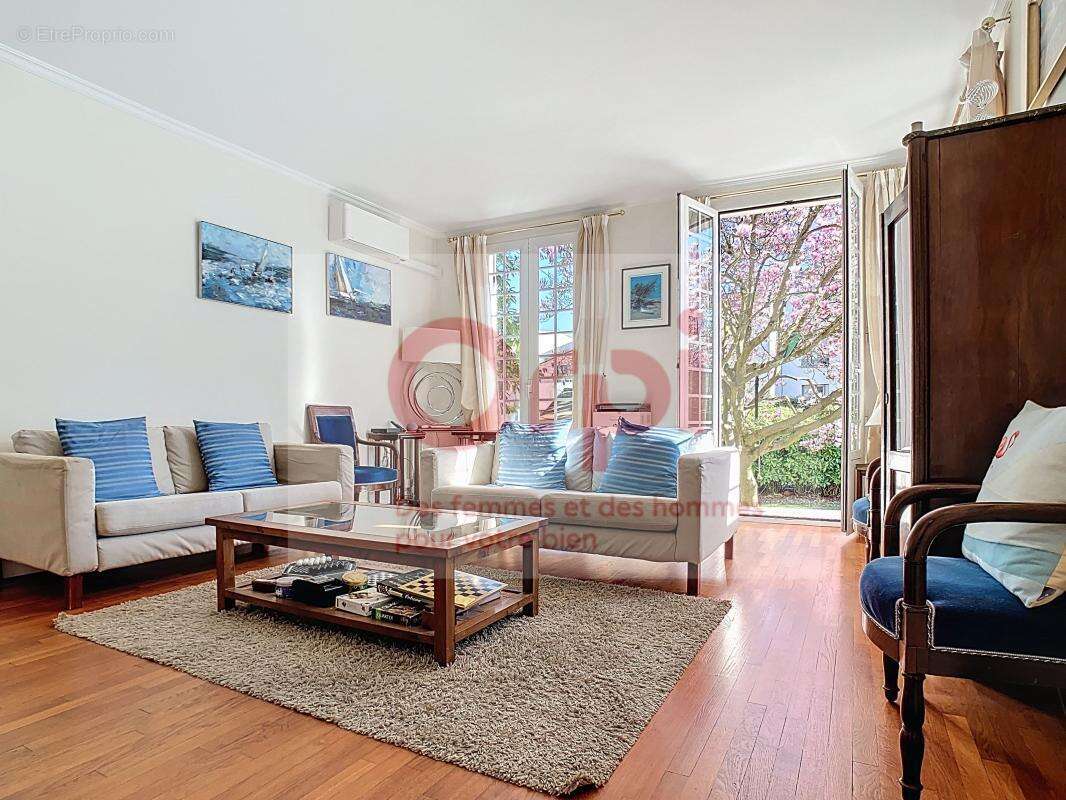 Maison à ISSY-LES-MOULINEAUX