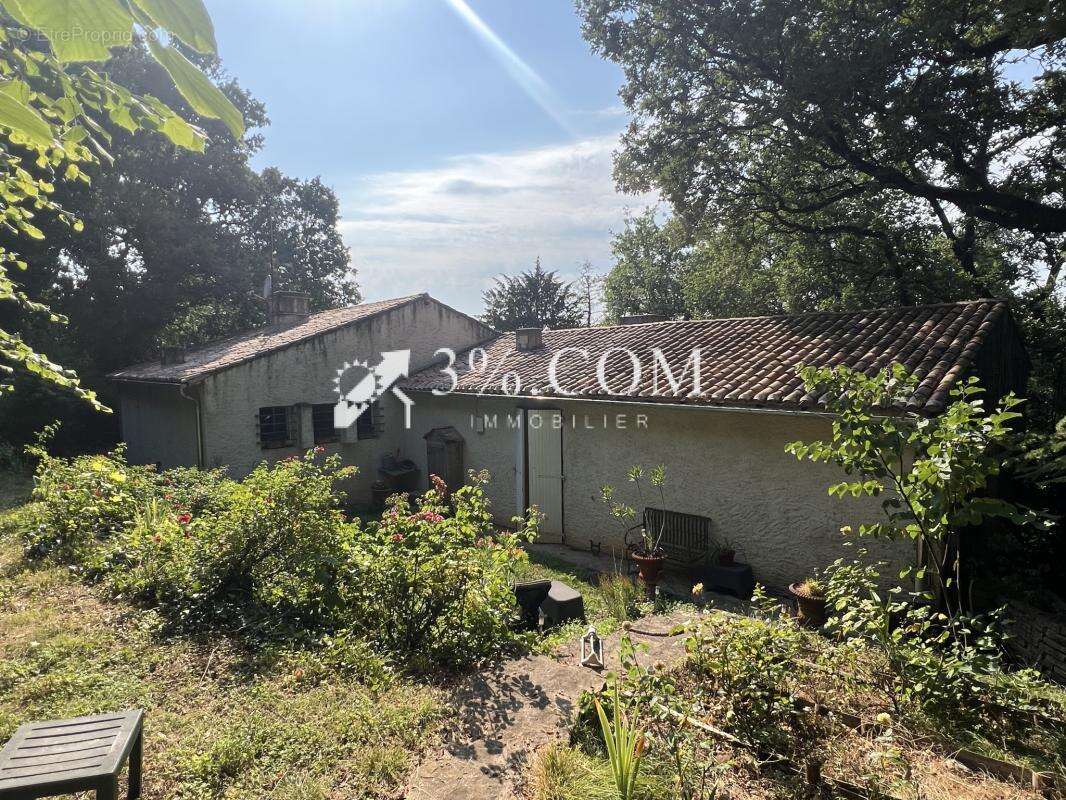 3%. com immobilier à  poitiers - photo 4