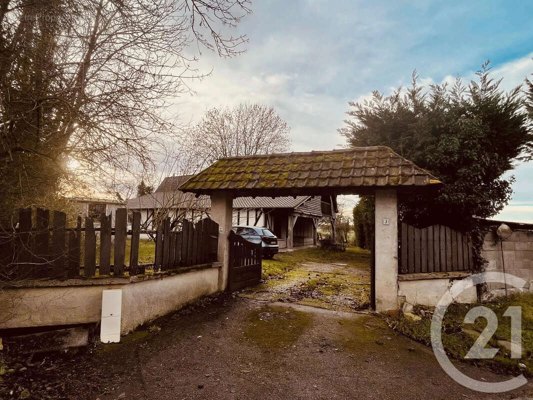 Maison à CIVIERES