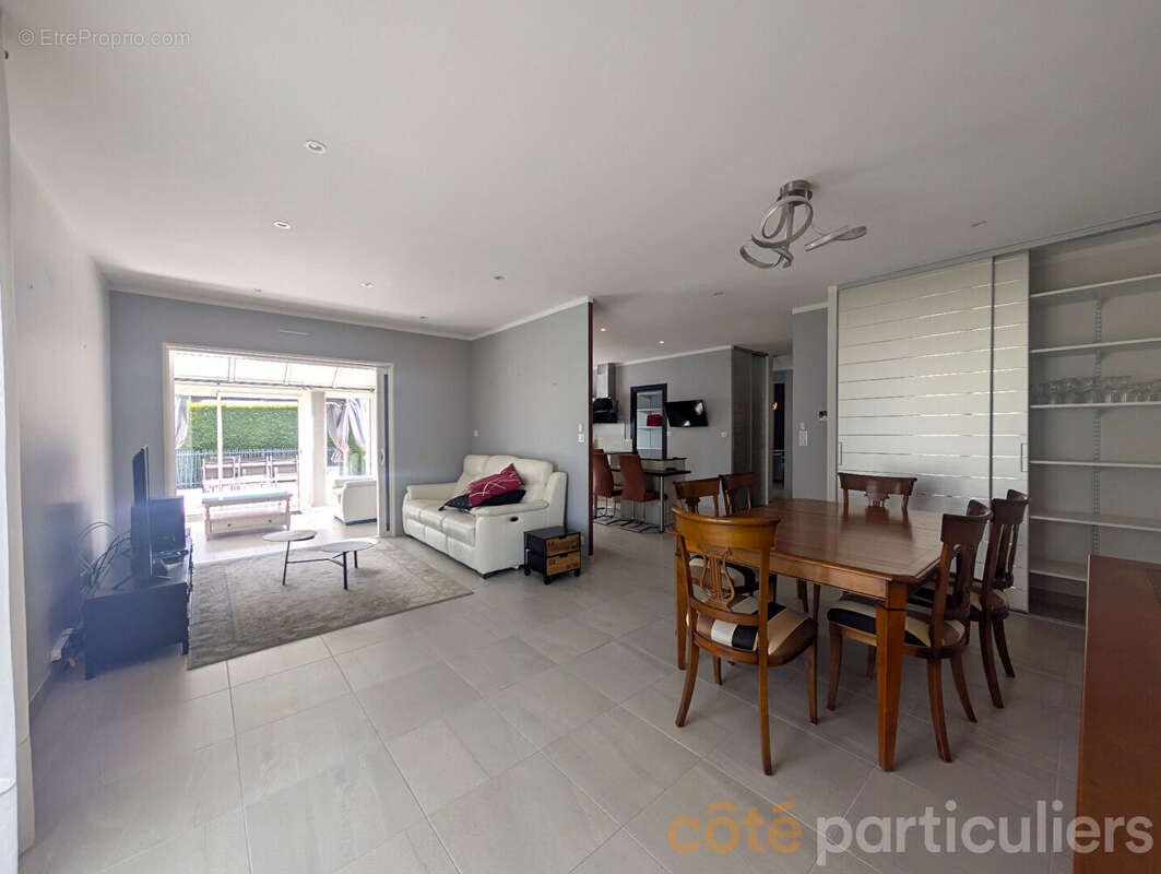 Maison à LUC-LA-PRIMAUBE