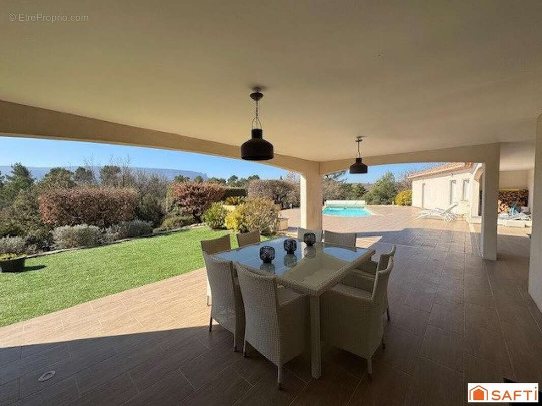 Photo 3 - Maison à SAINT-MAXIMIN-LA-SAINTE-BAUME