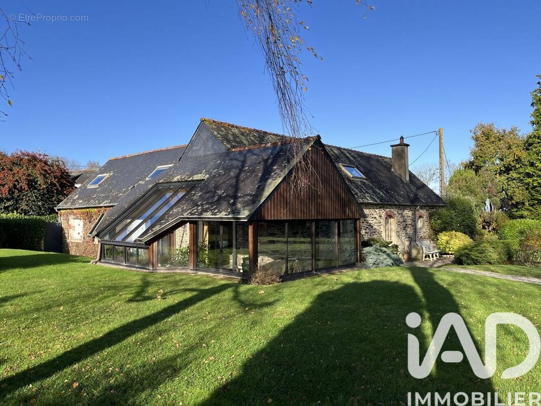 Photo 1 - Maison à CARHAIX-PLOUGUER