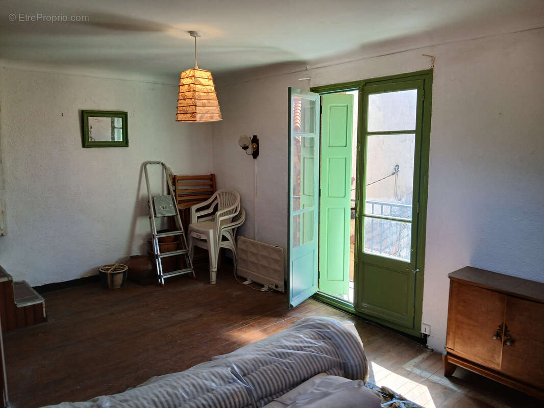 maison en pierres OMS village - photo 15