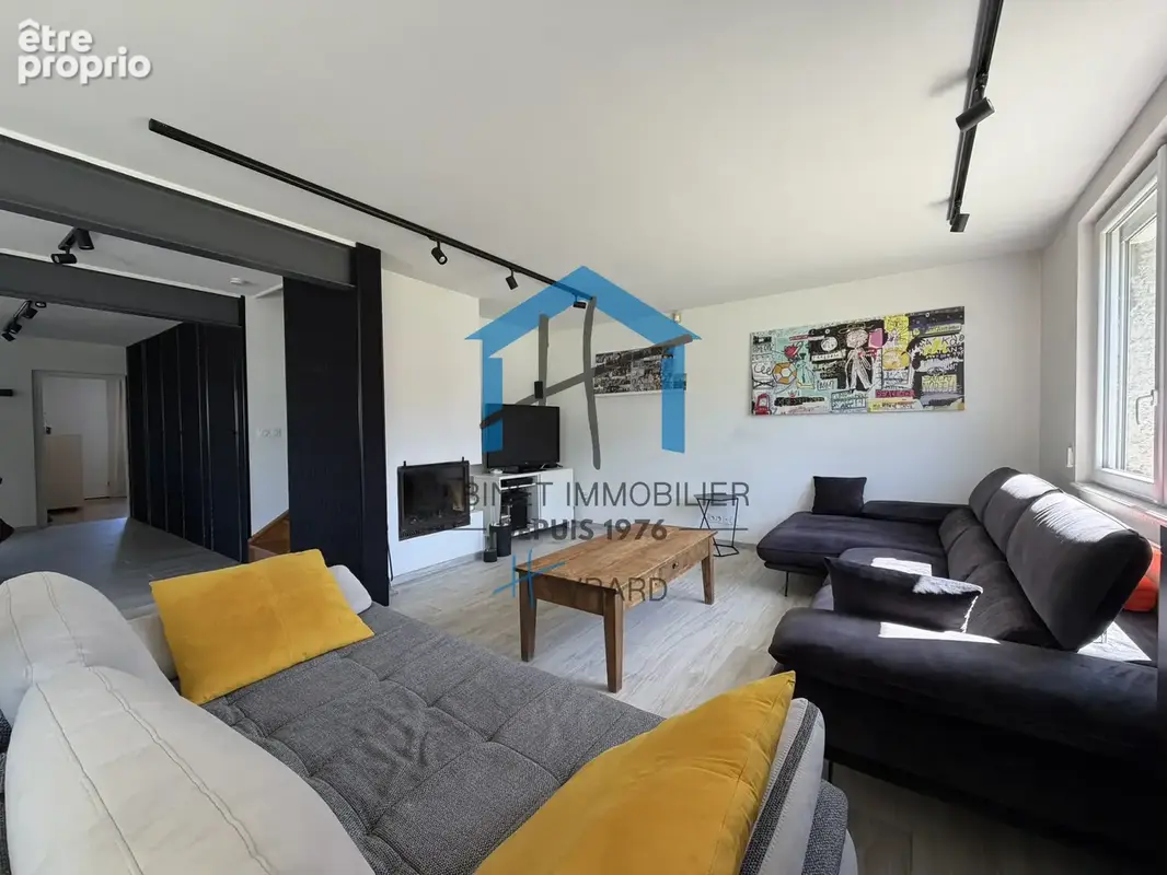 LORETTE   Maison familiale de 163 m2 avec piscine et sous-sol complet - photo 5