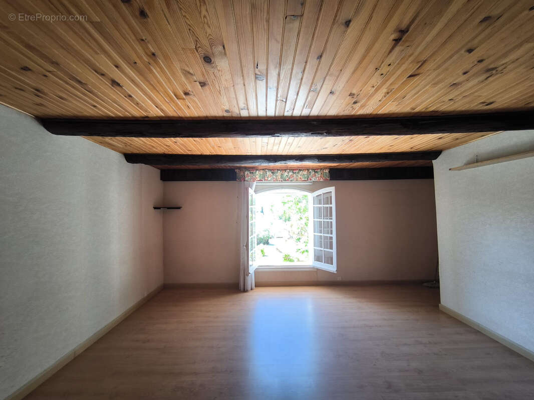 Maison à TULETTE