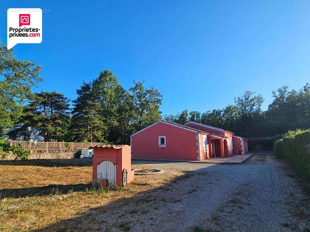 Maison à SAINT-CEZAIRE-SUR-SIAGNE