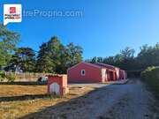 Maison à SAINT-CEZAIRE-SUR-SIAGNE