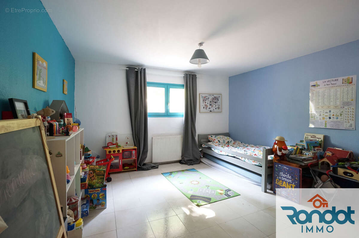 Maison 8 pieces / 7 chambres / environ 192 m2 / parcelle 601 m2 / garage - photo 10