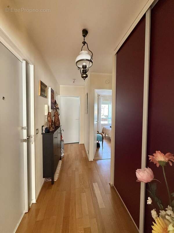 Appartement à PARIS-14E