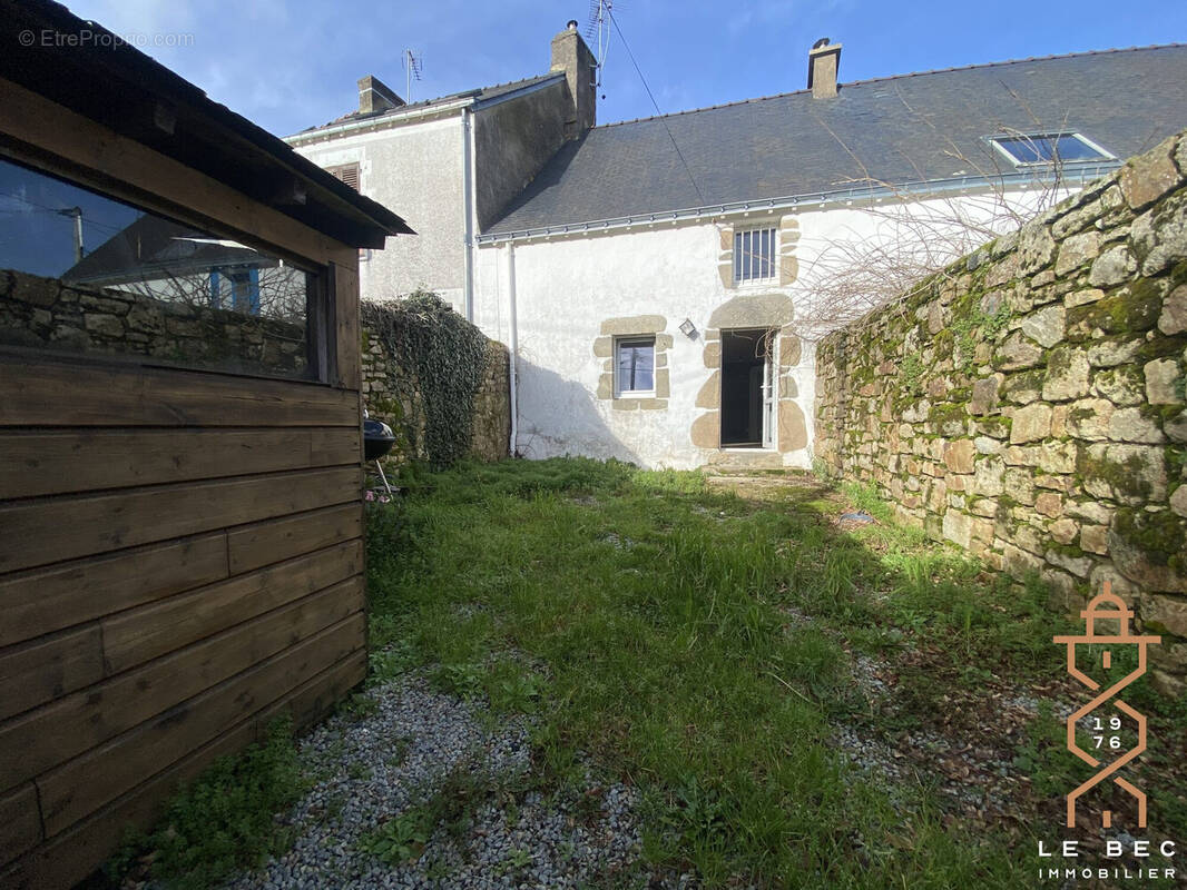 Maison à SAINT-ARMEL