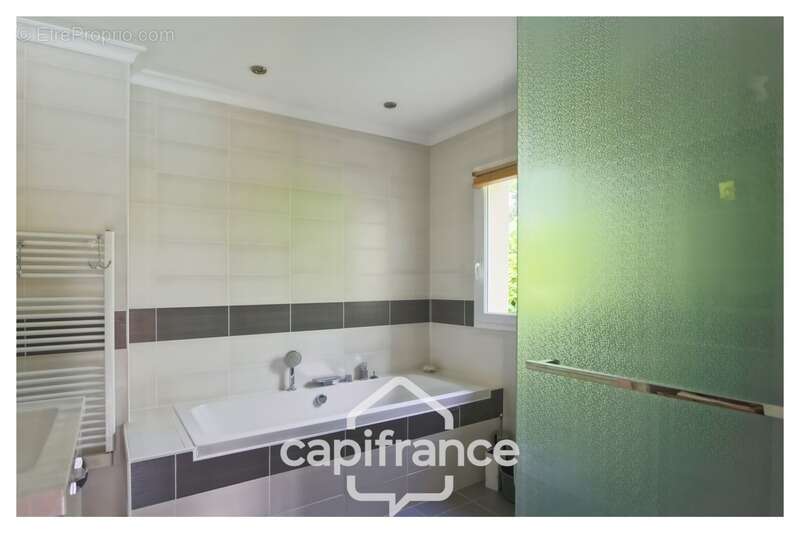 Maison à SAINT-AUBIN-DE-NABIRAT