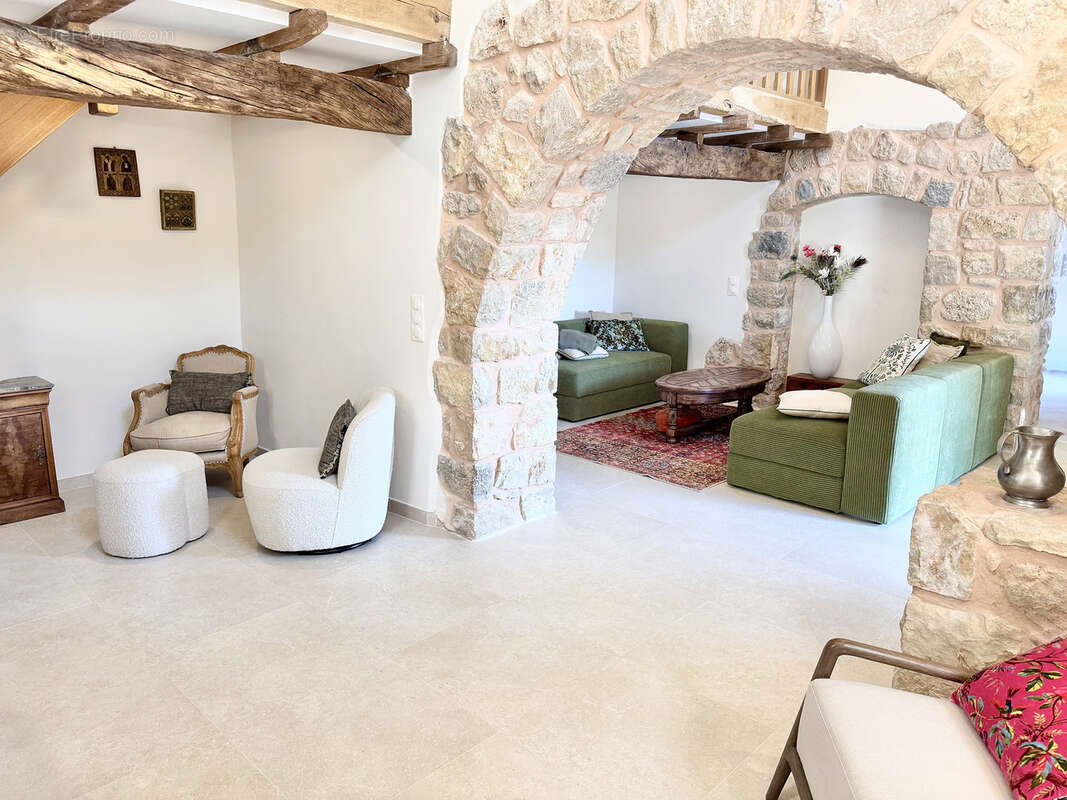 Maison à SPERACEDES