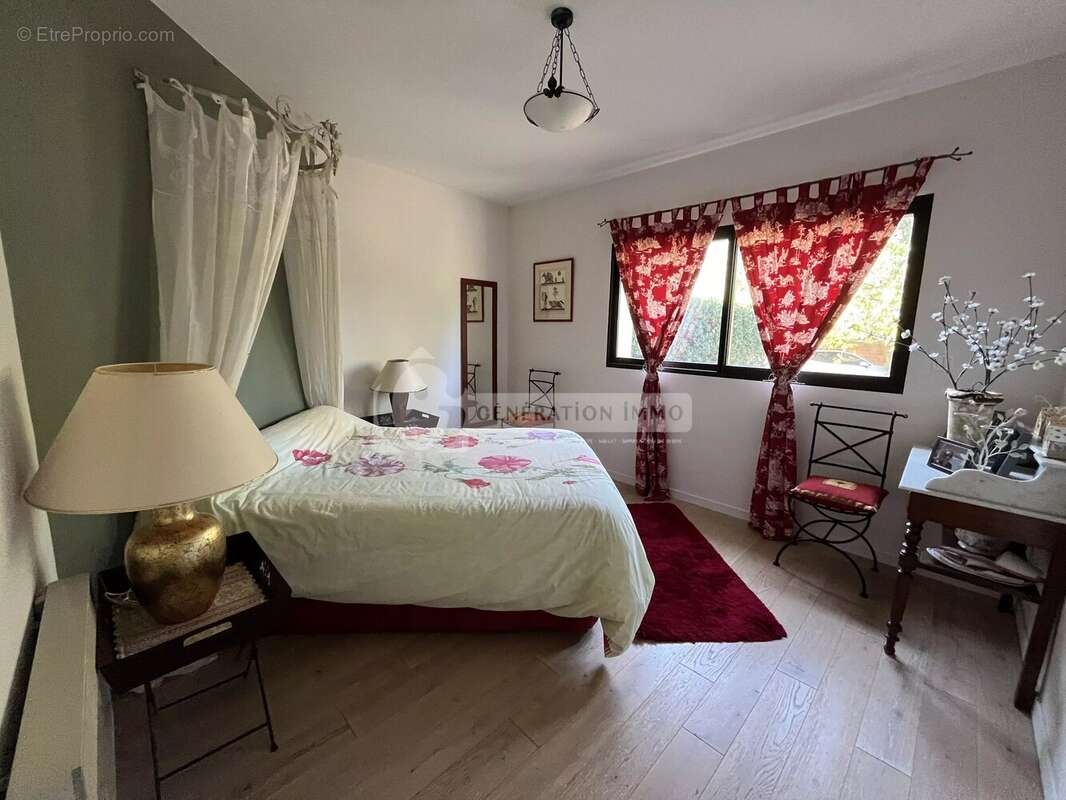 Maison à SAINT-MARTIN-DE-CRAU