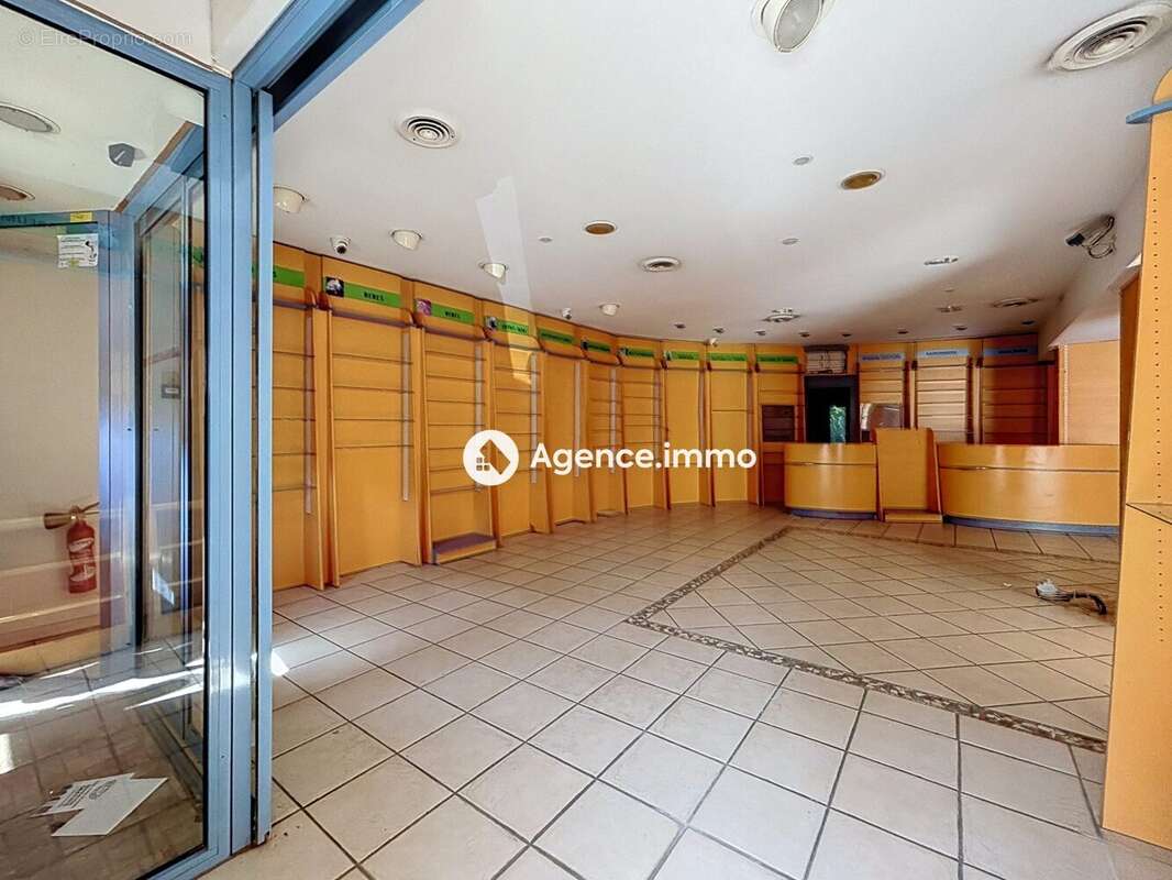 Appartement 231 m² à Forcalqueiret  - photo 2