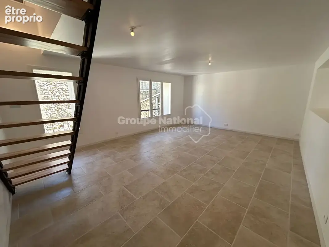 Maison de village rénovée d'environ 137 m² avec jardin, piscine et garage - châteauneuf-du-pape - photo 5