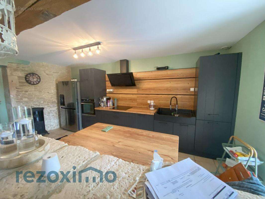 Maison à SAINT-PIERRE-SUR-DIVES