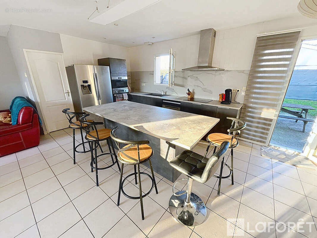 Maison à AUBIE-ET-ESPESSAS