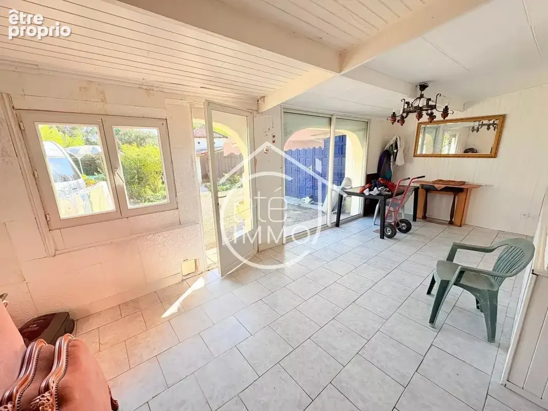 PRIGONRIEUX : Maison 14 pièces de 253m² avec jardin - photo 4