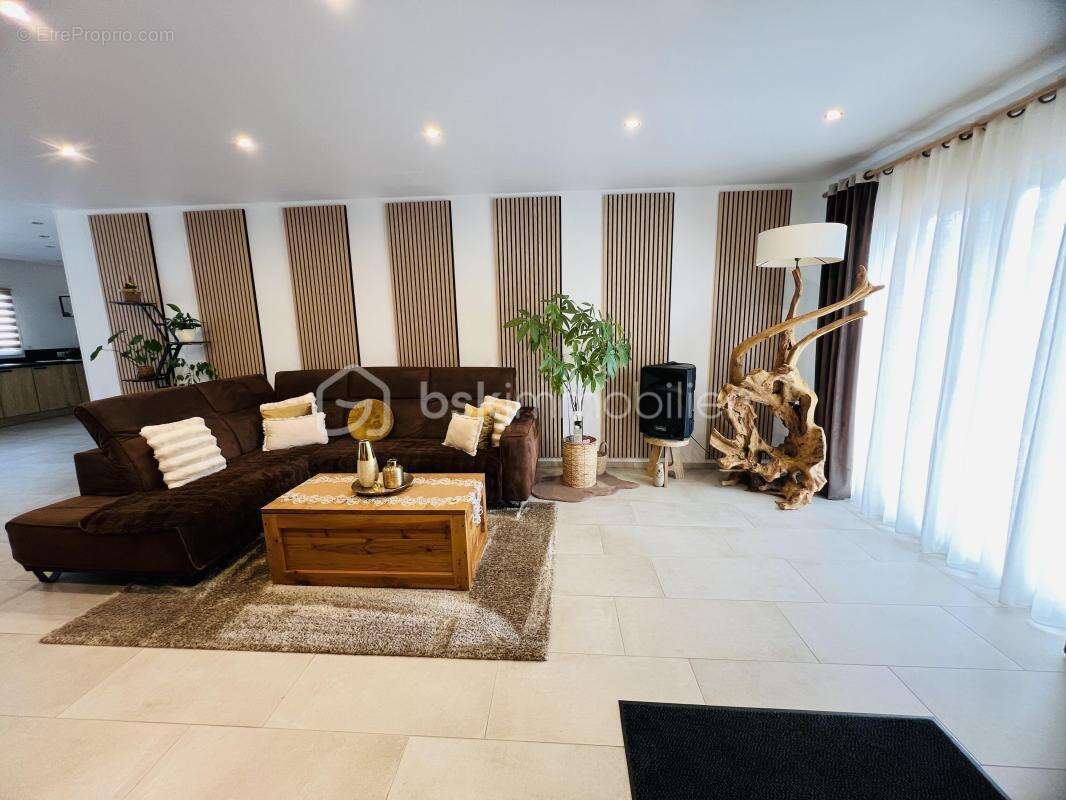 Maison à SAINT-GERMAIN-LES-ARPAJON