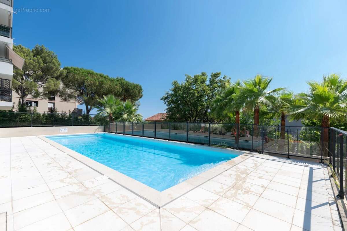 NICE OUEST – Résidence récente avec piscine – Vue mer panoramique - photo 14