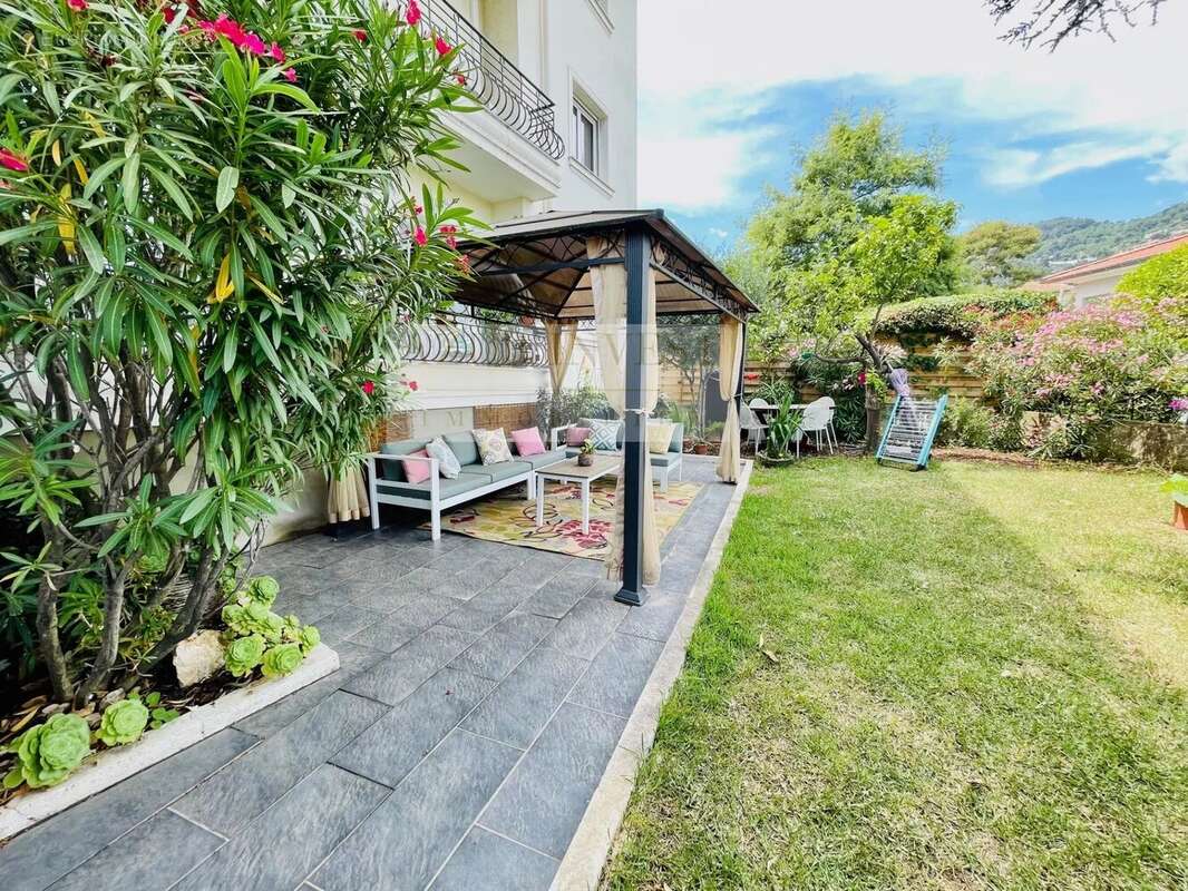 Appartement à ROQUEBRUNE-CAP-MARTIN