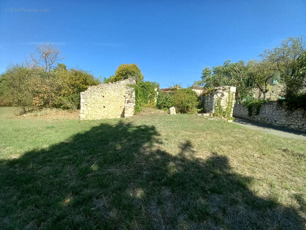 Terrain à MAUVEZIN