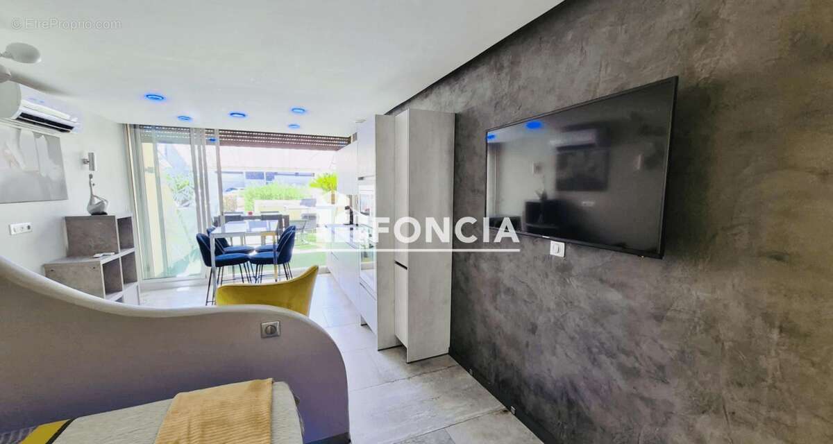 Cap d'Agde - Appartement d'exception en rez-de-chaussée avec terrasse de 24 m² et garage attenant, au sein du Village Naturiste - photo 4