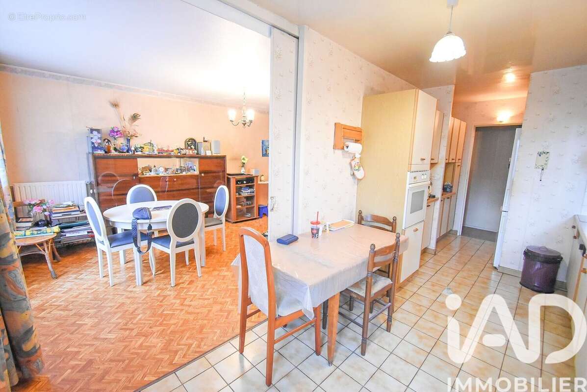 Appartement 83 m² à Clichy-Sous-Bois  - photo 2