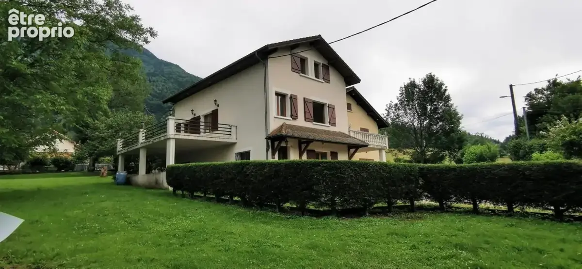 Maison à SAINT-JOSEPH-DE-RIVIERE
