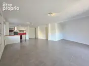 Appartement à LA ROQUE-D'ANTHERON