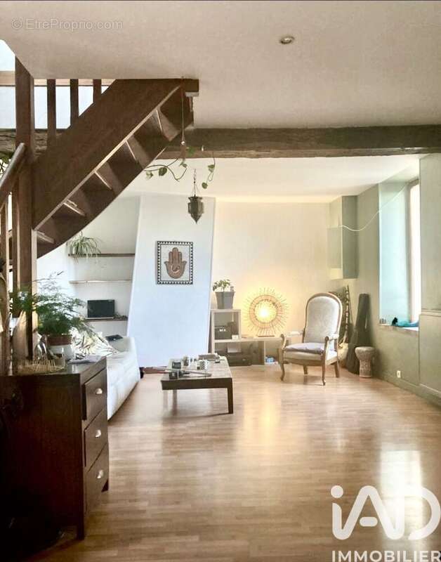 Appartement 72 m² à Bruyeres-Le-Chatel  - photo 2