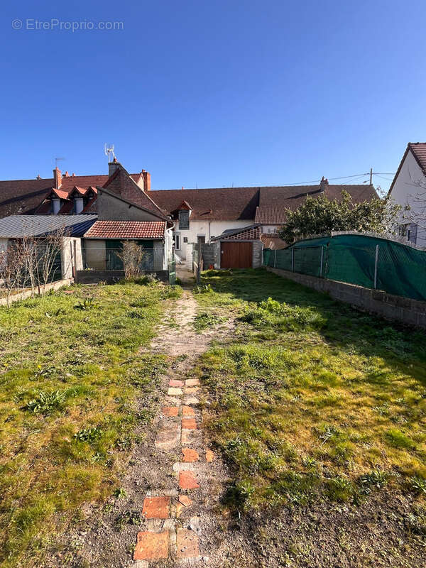 Maison à BESSAY-SUR-ALLIER
