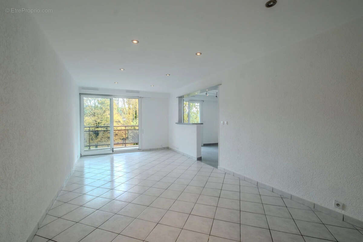 Appartement 84 m² à Douvaine  - photo 2