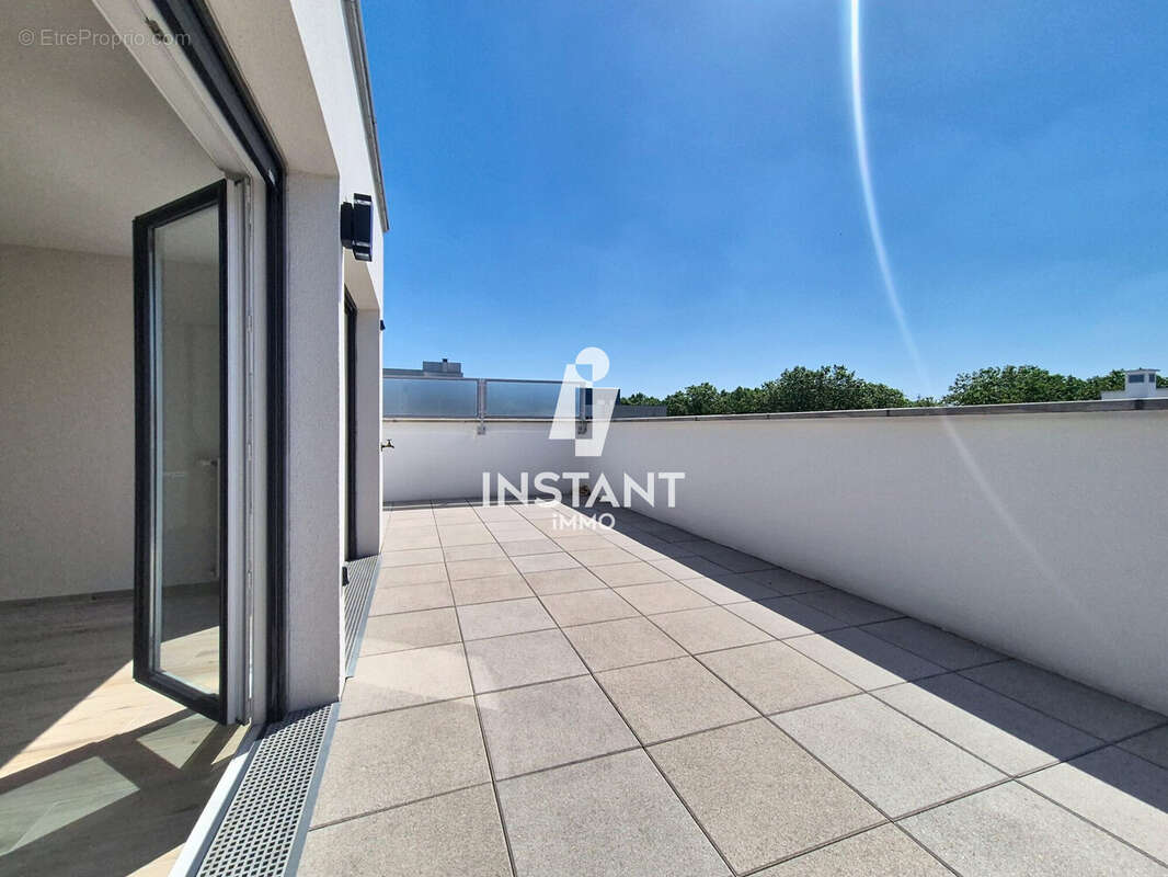 Terrasse 1 - Appartement à CRETEIL
