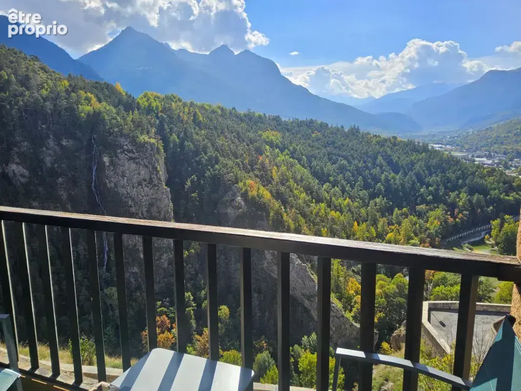 Superbe studio meublé avec une vue imprenable sur les montagnes - photo 3